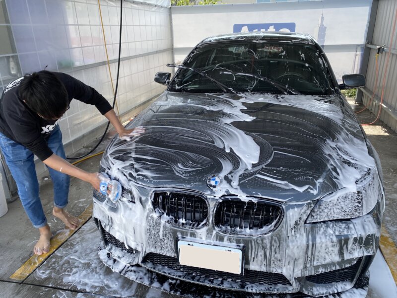 泡沫洗車